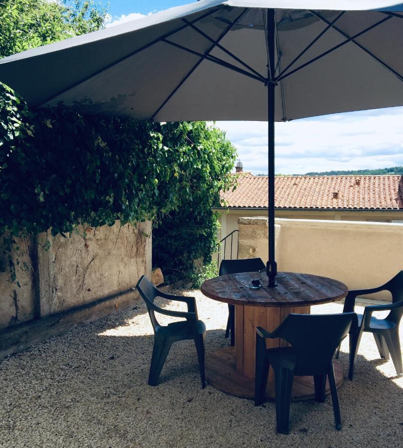 Appartement Cour Ancienne Abbaye Saint-Astier  Exterior photo